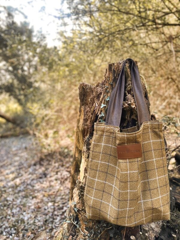 The Ivy & Duke Tote Bag - Image 7