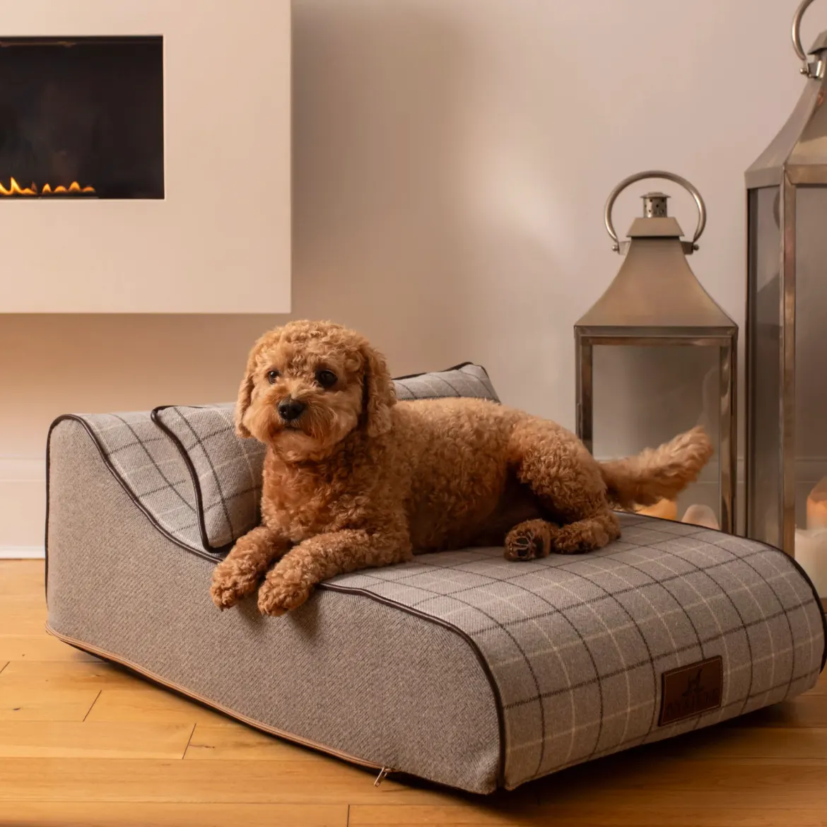 The Chaise Chien fabric dog bed by Ivy & Duke